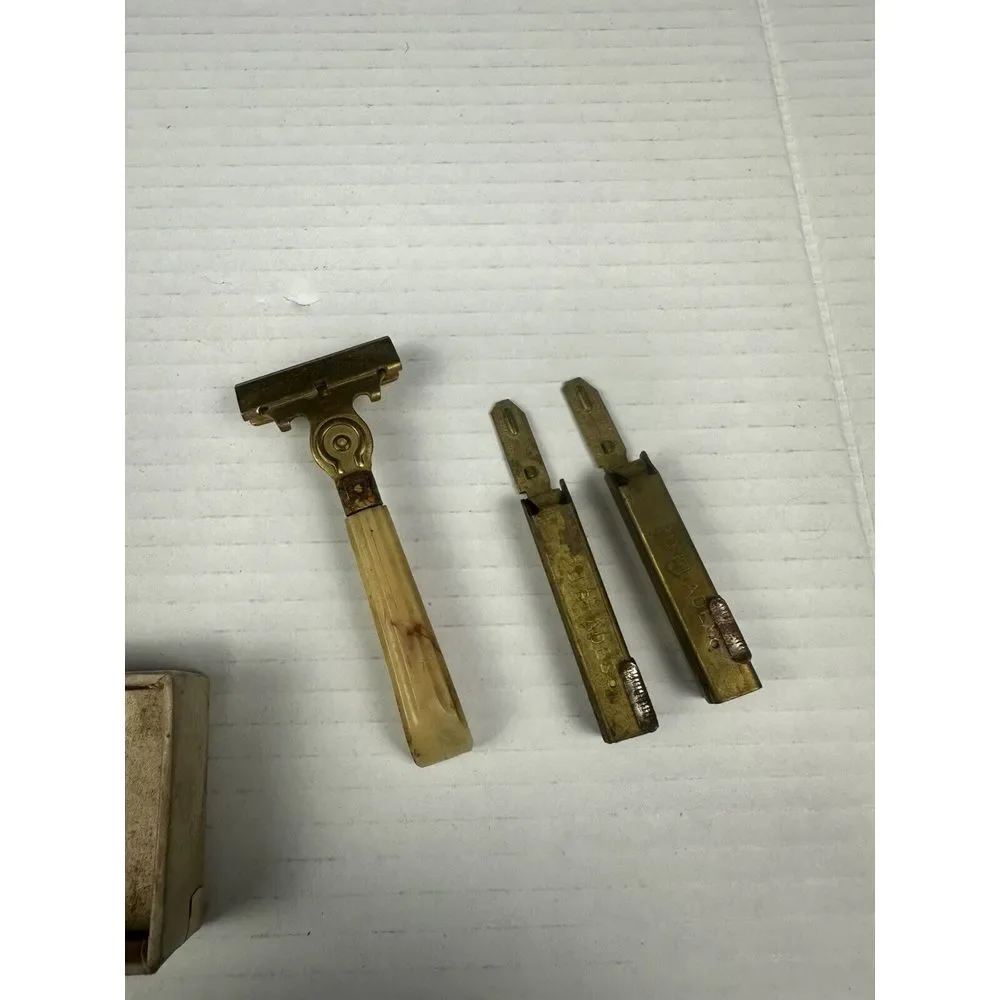 Vintage Schick Injector Razor With Blade Holder In Original Case